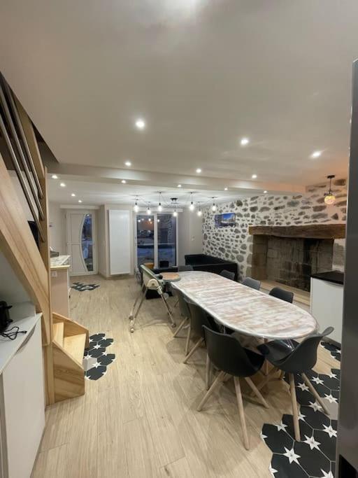 Joli Gite Au Coeur Du Cezallier 3Etoiles Landeyrat Exterior foto